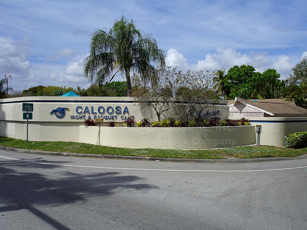 Caloosa Yacht And Racquet Club Signage